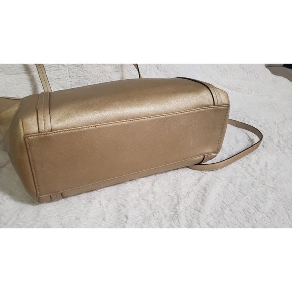 Coach Authentic Peyton Saffiano Leather Shoulder Bag Gold and Wallet - Picture 5 of 9